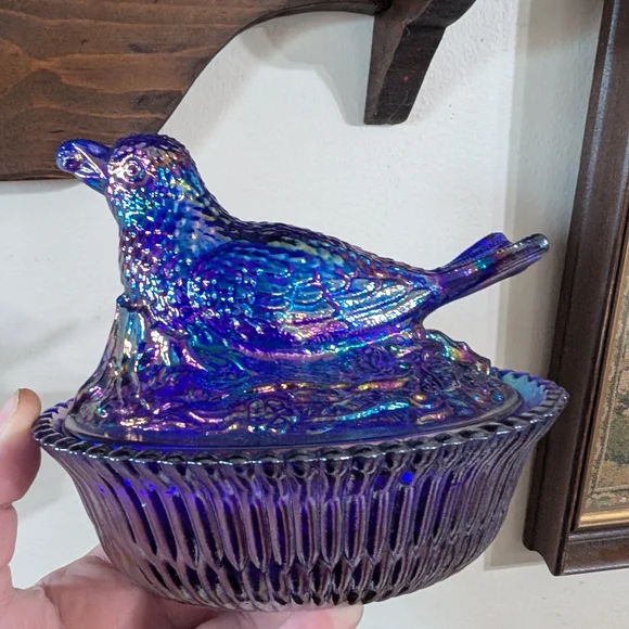 Vintage Iridescent Purple Carnival Glass Bird on Nest Candy Dish - Picture 8 of 10